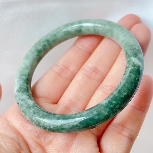 新品 天然翡翠 バングル丸型日本鑑別書付き 【公式通販】
