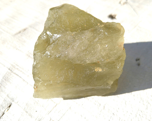 天然未加工 大サイズ リビアングラス（ゴールデンテクタイト）原石