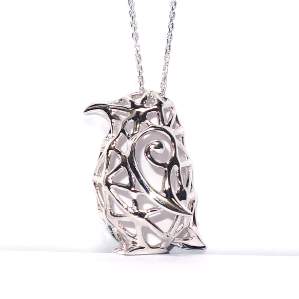 銀のペンギン・ペンダントSV925【PioParakee】silver penguin pendant 3枚目の画像