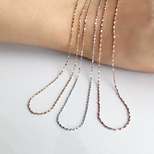 glitter jewelry ネックレス インスタで話題】Glitterのネックレスが