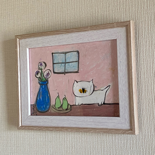 絵画。原画【猫ちゃんは梨と美しい花を見て部屋の中を走った】 絵画