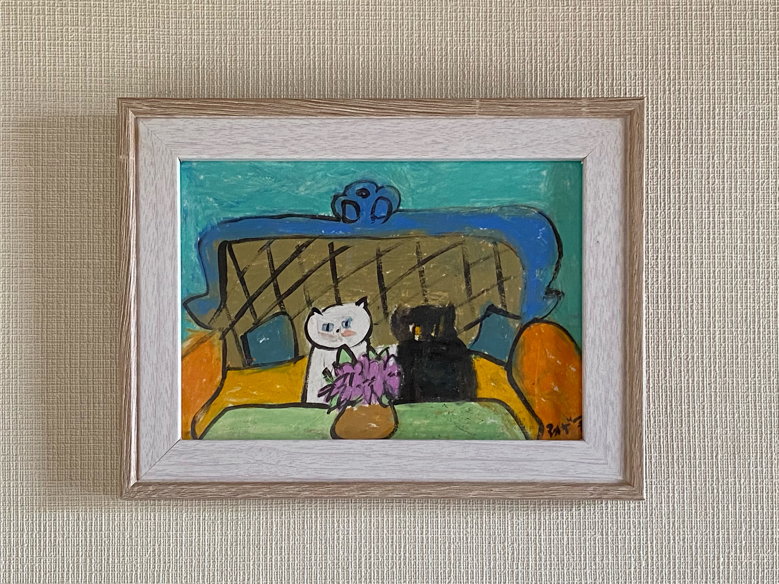 絵画。原画【ソファーに座って紫色の花を見ている猫ちゃんたち】 絵画。原画【ソファーに座って紫色の花を見ている猫ちゃんたち