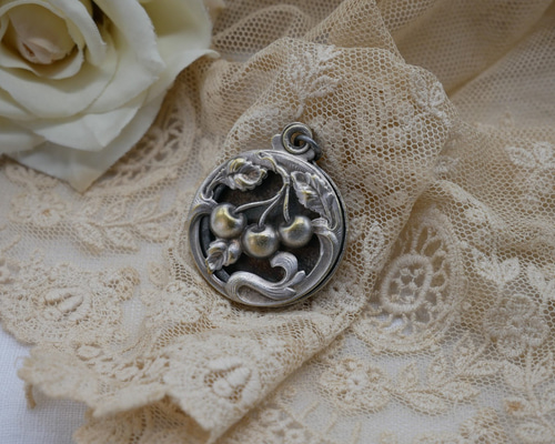 フランスアンティーク ブロカント ペンダントトップ ネックレストップ