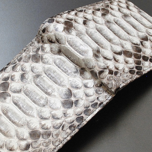 ■新品　送料込み■本パイソンバックカット　無双モデル　日本製　ショートウォレット 最高級！パイソン！錦蛇革！無双タイプ！バックカットモデル！日本製造