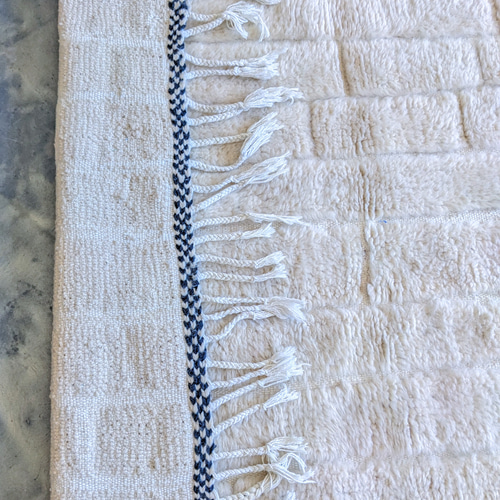 本物のベニワレンラグ-No13 96×137 モロッコ ホワイト カーペット 絨毯