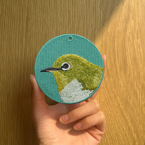 ゆ*い様 ハンドメイド刺繍キーホルダー　白文鳥と茶トラさん ゆ*い様 ハンドメイド刺繍キーホルダー 白文鳥と茶トラさん 首