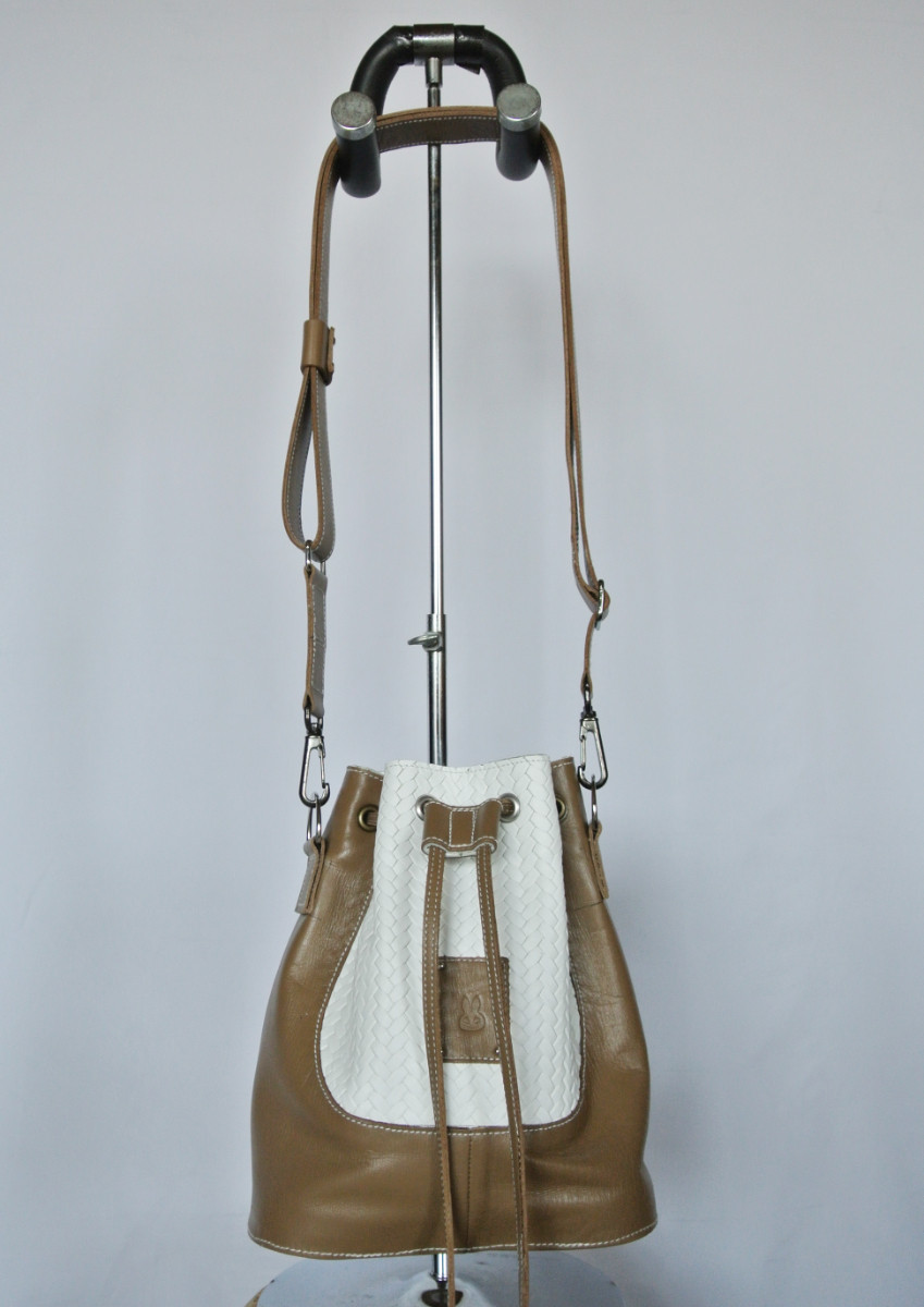 うさぎスカル、メッシュ切り替え巾着ショルダーバック。