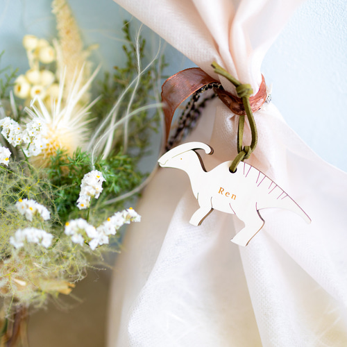 2点セット〉名入れ恐竜⌇子供席札・チャーム・タグ, 木製「Herbivore