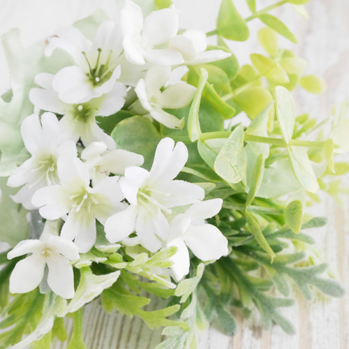 再販】ホワイト小花とブバリアのミニグリーンブーケ❀アーティ