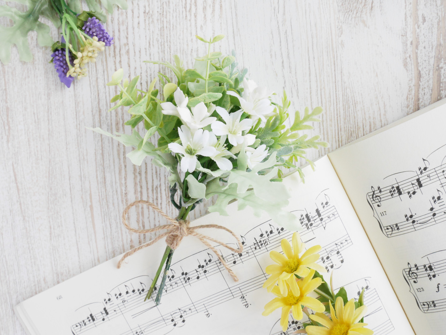 グリーン＊ホワイト＊イエローの爽やかアーティフィシャルフラワー アート＆プリザーブドフラワー「ヴェール」ホワイトグリーンL