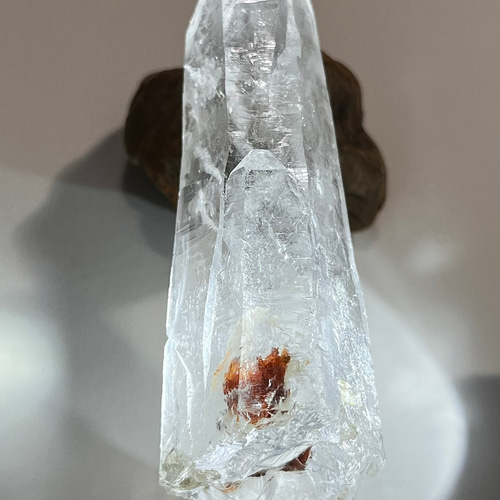 炎の精霊ঌ 　アンフィボールインクォーツ✨　原石　ポイント　クリスタル　水晶 炎の精霊ঌ アンフィボールインクォーツ✨ 原石 ポイント