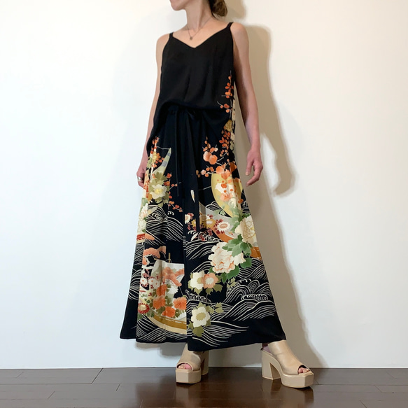 着物リメイク アンティーク着物 フレアパンツとキャミソールの  