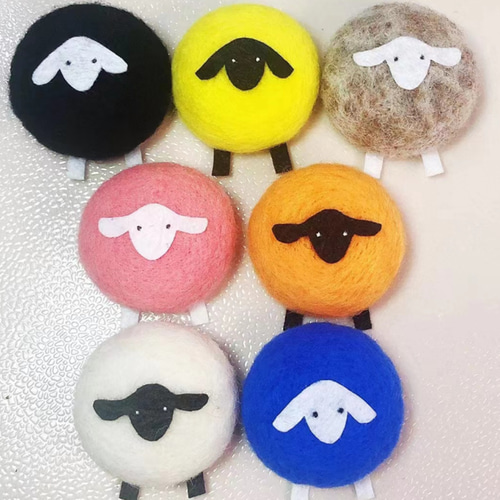 アイスランドの子羊冷蔵庫マグネット 羊毛フェルト完成品 ショーン