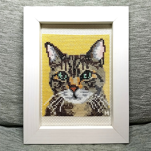 猫 キジトラ クロスステッチ フレーム入り 壁掛け 卓上 【HK007