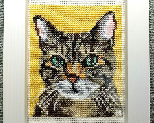猫 キジトラ クロスステッチ フレーム入り 壁掛け 卓上 【HK007