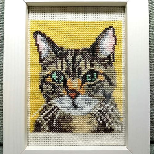 猫 キジトラ クロスステッチ フレーム入り 壁掛け 卓上 【HK007