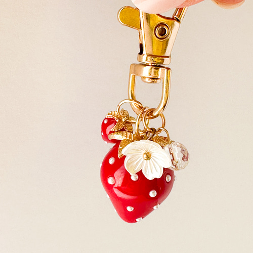 イチゴ　ストラップ　可愛い 楽天市場】送料無料 携帯ストラップ いちご スマホ 携帯 かばん お財布