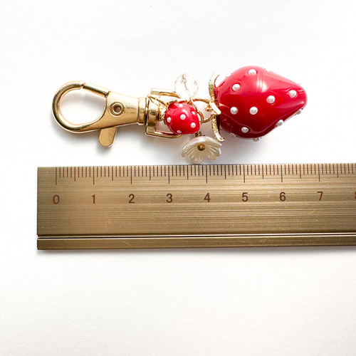 イチゴ　ストラップ　可愛い 楽天市場】送料無料 携帯ストラップ いちご スマホ 携帯 かばん お財布