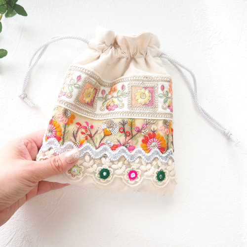 限定1点】インド刺繍リボンの巾着ポーチ（インドリボン/巾着