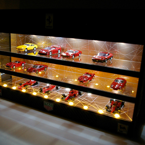1/64展示30台可・カーボン＆ローズG・3層式ディスプレーBOX / LED25灯  