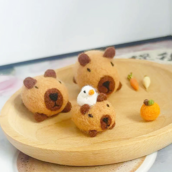 カピバラ羊毛フェルト完成品 つんつん楽 手作り DIY 材料セット 吊るす 