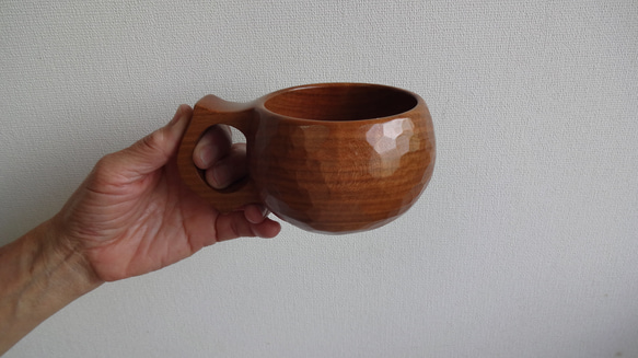 真桜の木の一木彫りコーヒーカップ.  D1265780756(9750円)