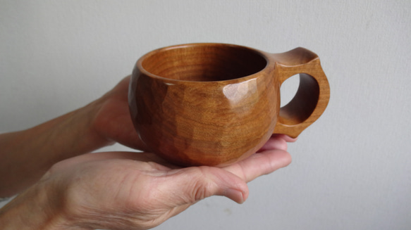 真桜の木の一木彫りコーヒーカップ.  D1265780756(9750円)