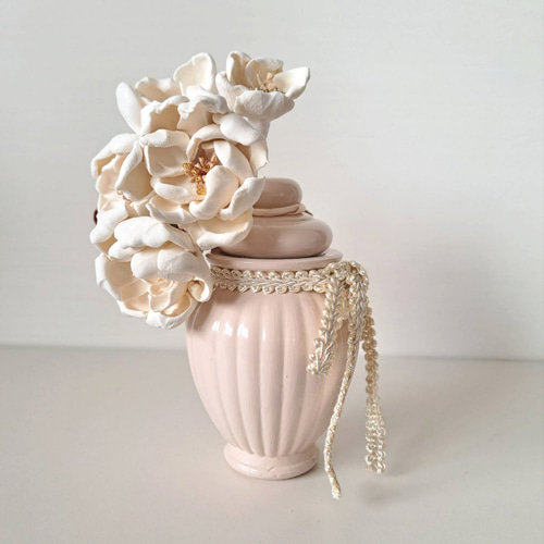 1.5寸サイズ トール 白い花のペーパークレイ & ピンクベージュの壷
