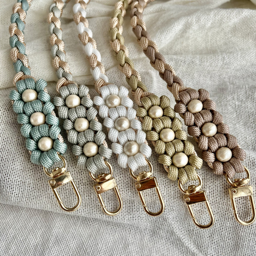 選べる】ハンドストラップ シャンパンゴールド×くすみカラー お花 パラ