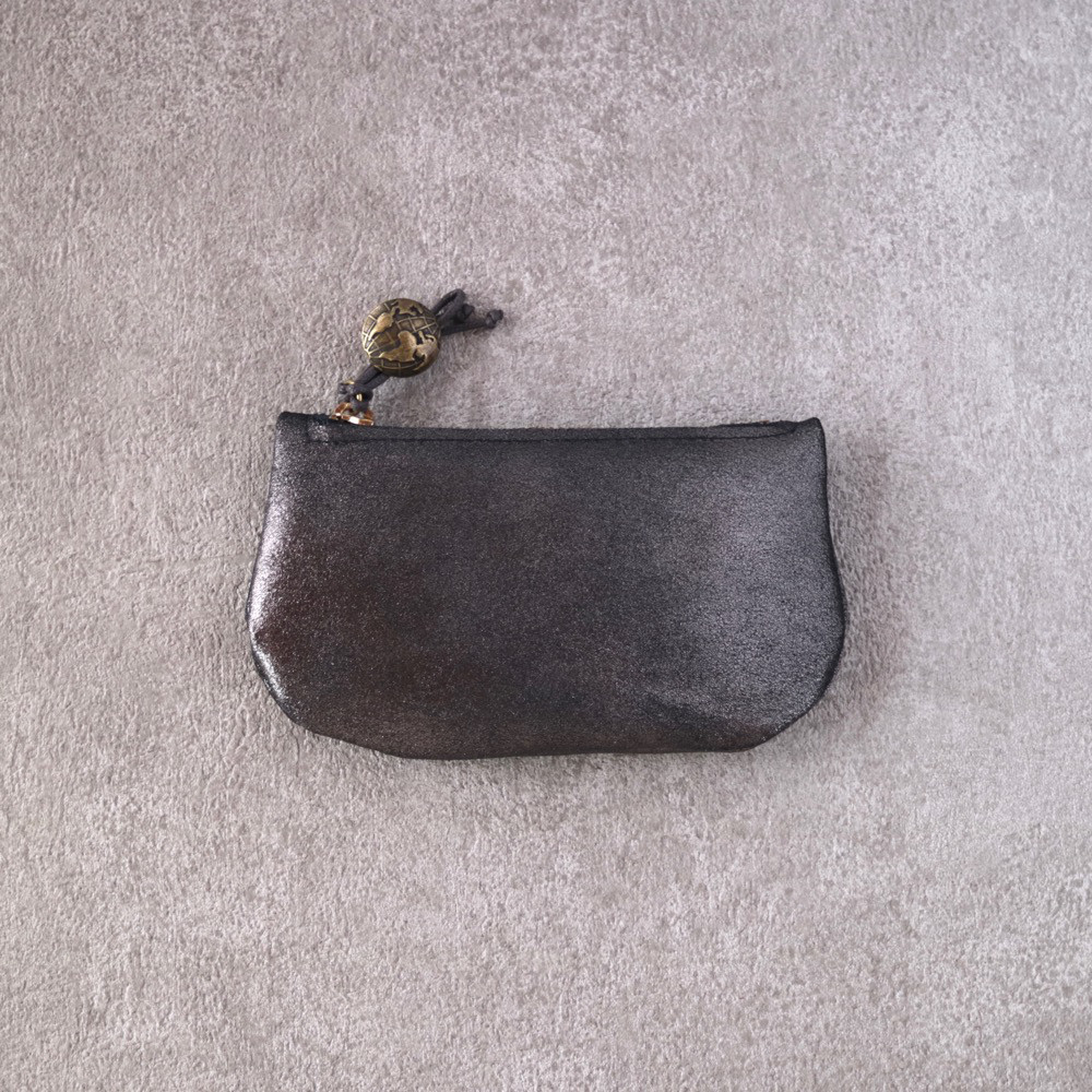 ブラック キラキラ加工レザー 地球儀釦 革の小さいコイン入れ