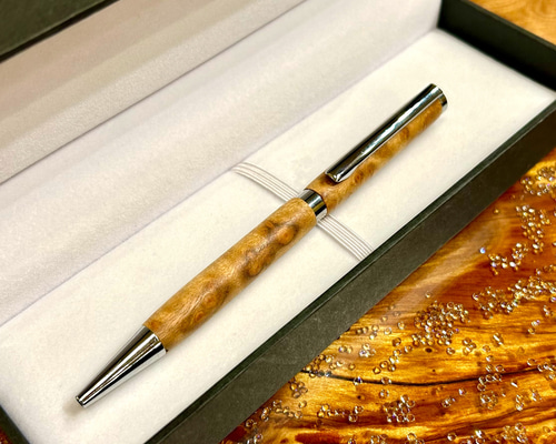 超希少】楠木の鳥眼杢・バーズアイ杢・ボールペン CN10 木材・板 金井