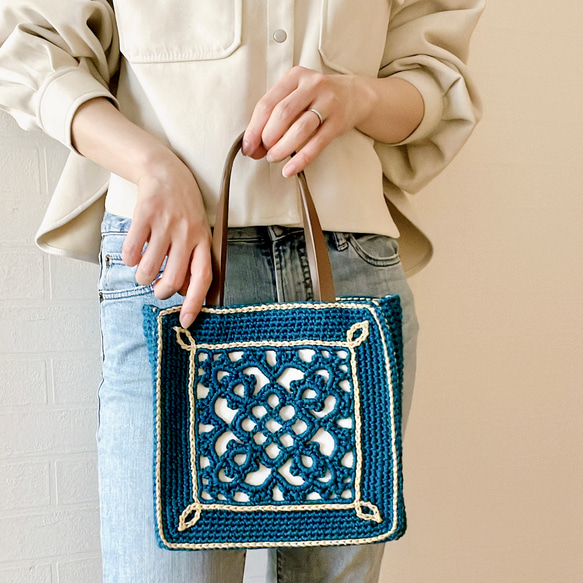 マリンブルー】オリエンタルデザインの透かし編みスクエア2wayバッグ  