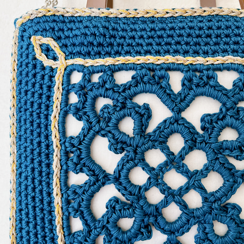 マリンブルー】オリエンタルデザインの透かし編みスクエア2wayバッグ  