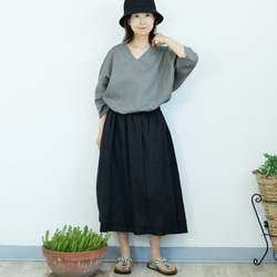 スクエアフォルムのリネンブラウス：グレー 10枚目の画像