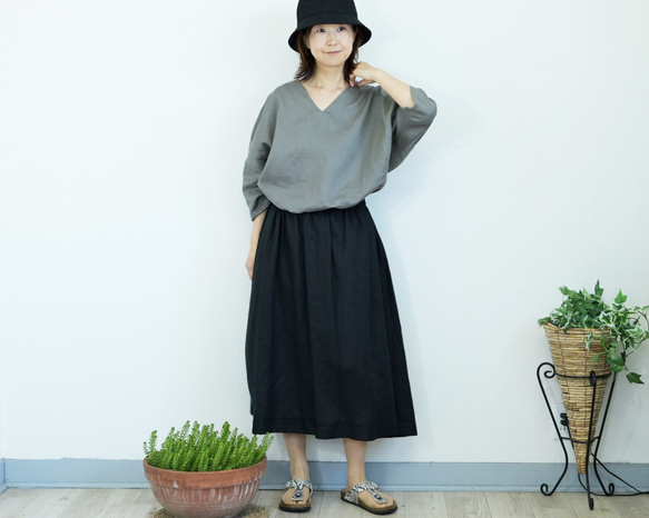 スクエアフォルムのリネンブラウス：グレー 10枚目の画像