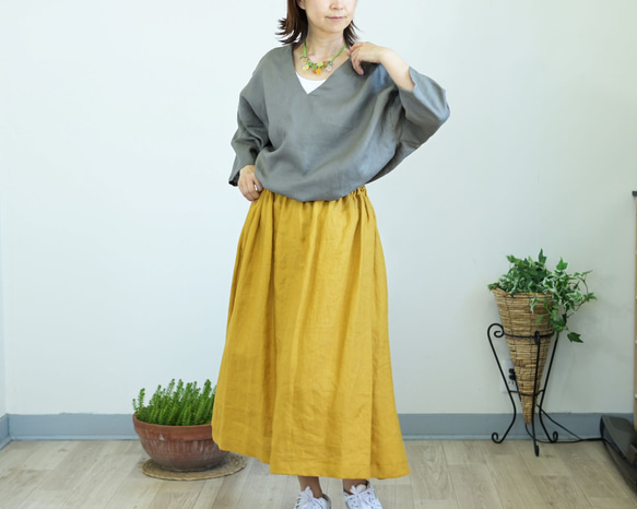 スクエアフォルムのリネンブラウス：グレー 5枚目の画像