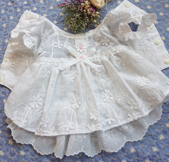 犬服【エレガントな立体お花モチーフ付きパフスリーブワンピース  