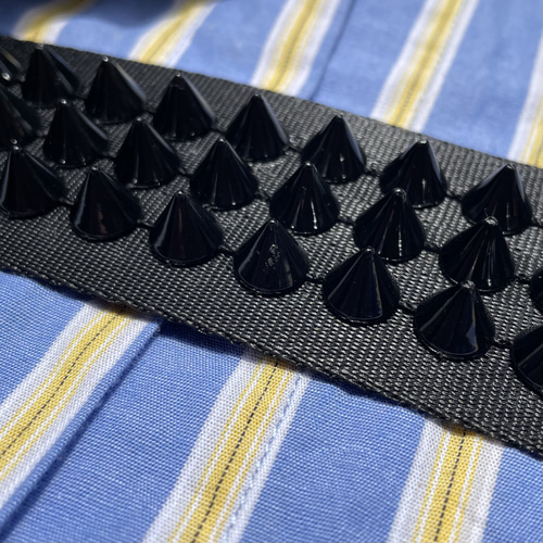 まっ黒スタッズシートベルトギターストラップ 楽器・アクセサリ