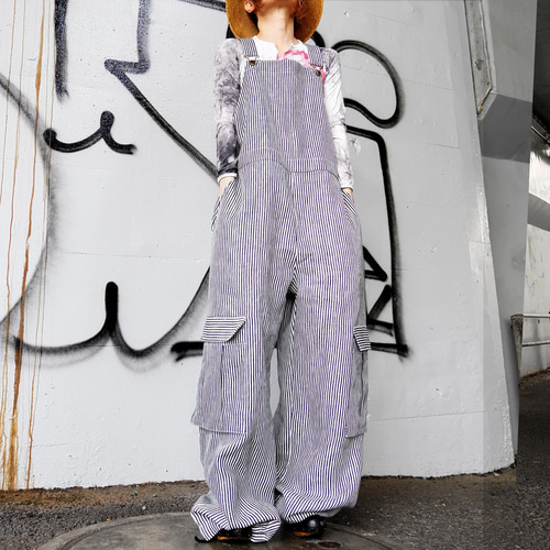 麻100% オーバーオール 群言堂の、麻100のサロペットです。 群言堂の、