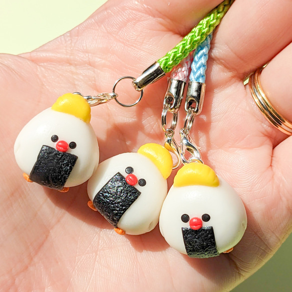 むっちりころころおにぎりどりストラップ キーホルダー タカハシ 通販