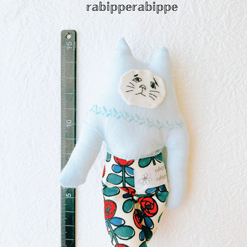 こまり顔猫 ぬいぐるみ ベビーブルーちゃん Sサイズ rabippe