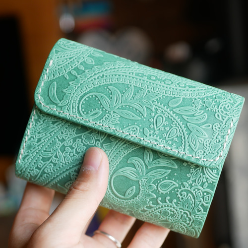 ペイズリー柄 ヌメ革 3つ折りバイカーズ レザーウォレット タンロー