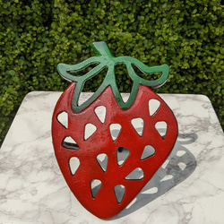 イチゴの形の置物  苺 いちご 置き看板  いちご農園 ジャム  #店舗什器  #アンティーク  #コベントアイアン 3枚目の画像