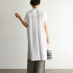 生地を贅沢に使用し、たっぷりギャザーを入れたリネンワンピース　リネン100％　ホワイト　240602-1 11枚目の画像