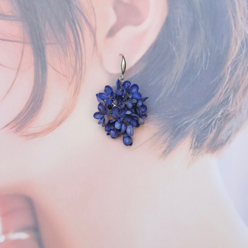 ライラック*ブルー 革花ピアス・イヤリング/夏/6月誕生花/2024 ピアス 