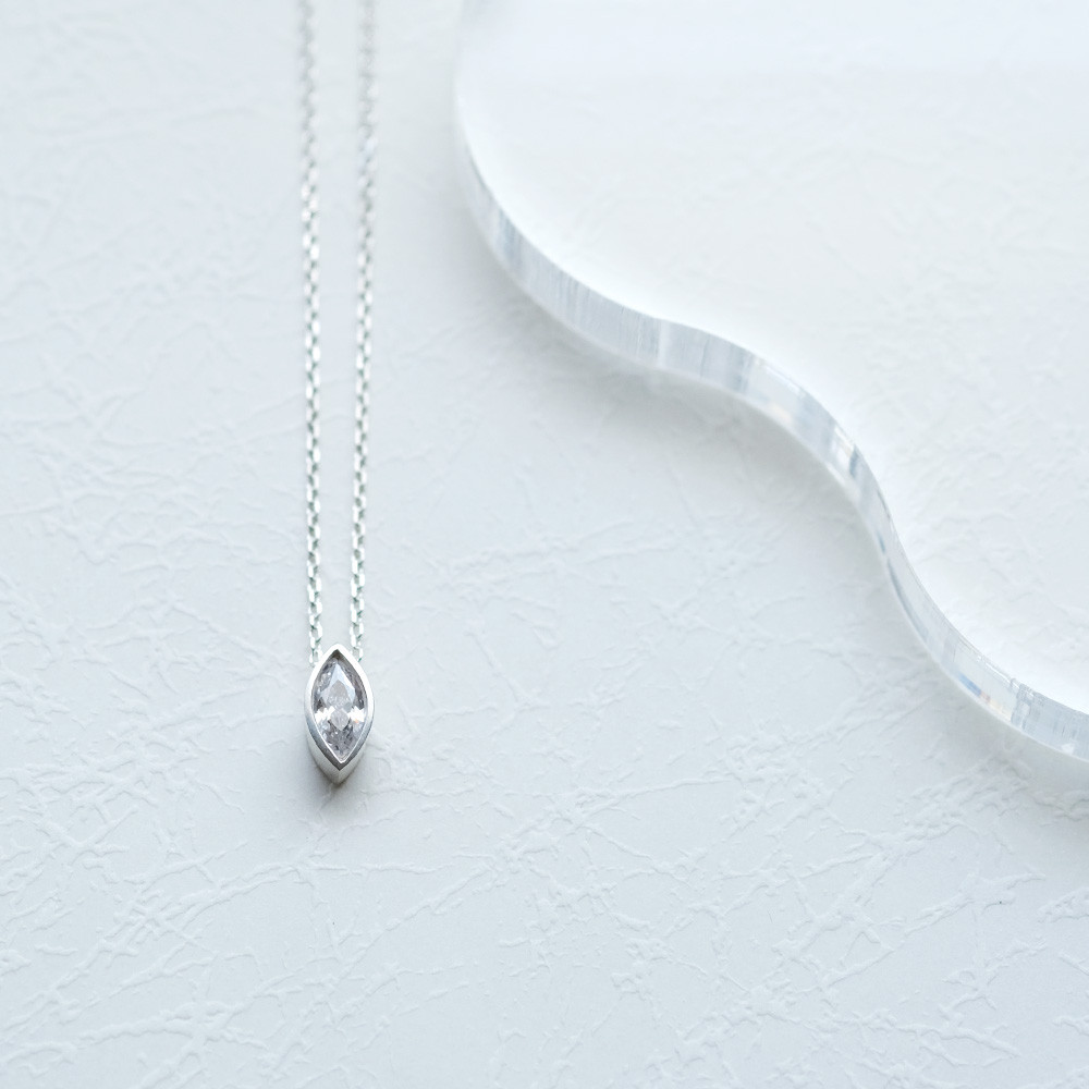 ホワイト マーキス ネックレス シルバー925