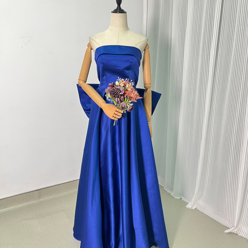 送料無料！ロングドレス ジュエルブルー ベアトップ 華やか はくしょく  