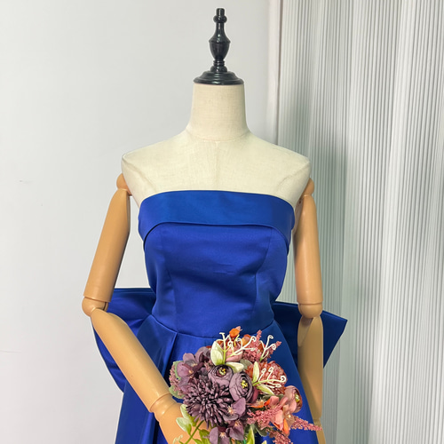 送料無料！ロングドレス ジュエルブルー ベアトップ 華やか はくしょく  