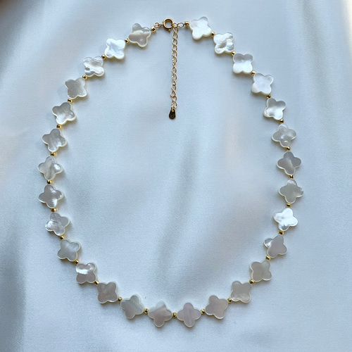 シェル(白蝶貝)のデザインネックレス◇クローバー ネックレス