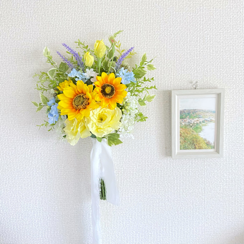 受注再販】ひまわり とリシアンサスのガーデン風 クラッチ ブーケ